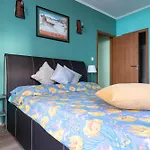 Cedar Iii 2 Bdrm Flat B12