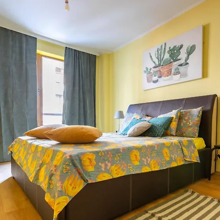 Cedar Iii 2 Bdrm Flat B12 * 班斯科