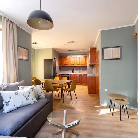 Cedar Iii 2 Bdrm Flat B12 *