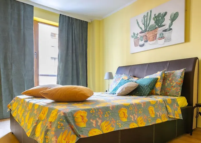 Cedar Iii 2 Bdrm Flat B12 * Banszko