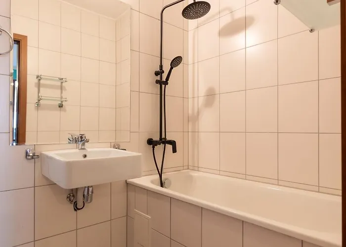 Apartment Cedar Iii 2 Bdrm Flat B12