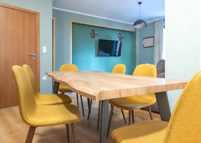 Cedar Iii 2 Bdrm Flat B12 Apartment